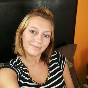 Meet your Posher, Kayla