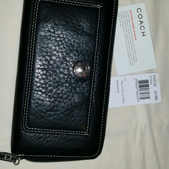 Gorgeous Soft Pebble Leather Coach Wallet