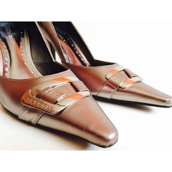 BCBG metallic heels! - Picture 2 of 4