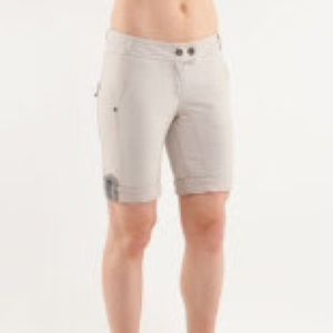 lululemon Ride On Short-Size 6-classic tan/dune
