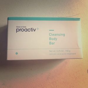 Proactiv+ cleansing body bar