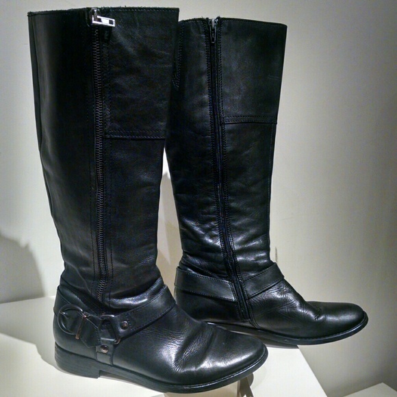 Aldo Leather Riding Boots in Black.