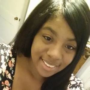 Meet your Posher, Acaya