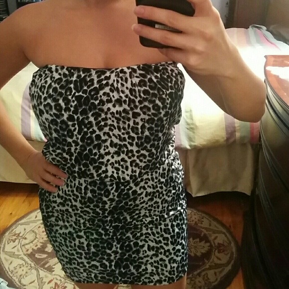 Cheetah dress - Picture 2 of 3