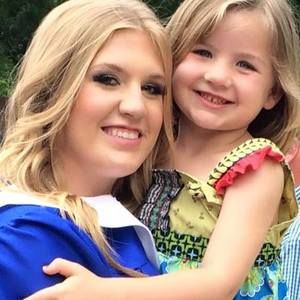 Meet your Posher, Alyssa