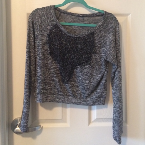 Long sleeve crop top