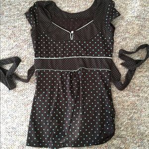 Brown top with blue dots