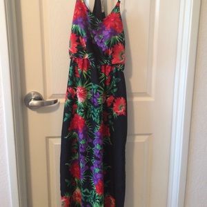 Floral maxi dress NEVER WORN