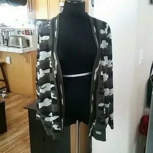 Forever 21 camouflage sweater