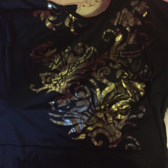 Black baggy half sleeve w/ gold design & chain 1x - Picture 4 of 4