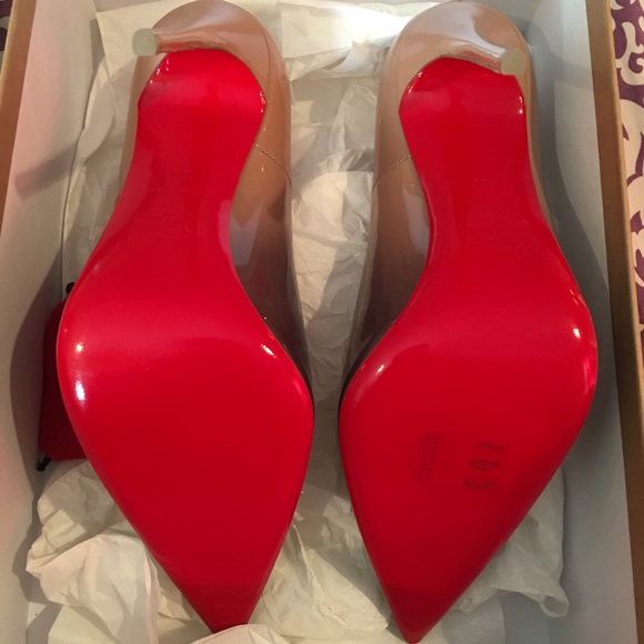 Christian Louboutin So Kate - Picture 2 of 3