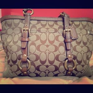 Gorgeous Coach purse