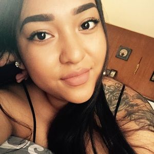 Meet your Posher, Ana
