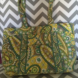 💗SALE💗 Vera Bradley Mandy Tote in Lemon Parfait