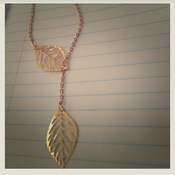 Golden leaves fashion necklace - Picture 2 of 2
