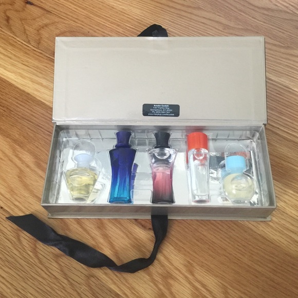Mary Kay miniature fragrance collection! 🌷