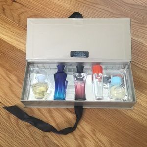 Mary Kay miniature fragrance collection! 🌷