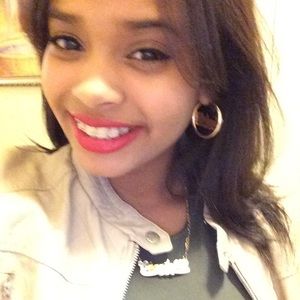 Meet your Posher, Chantelle