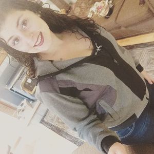 Meet your Posher, Laci