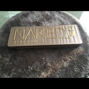 Urban Decay Naked 3