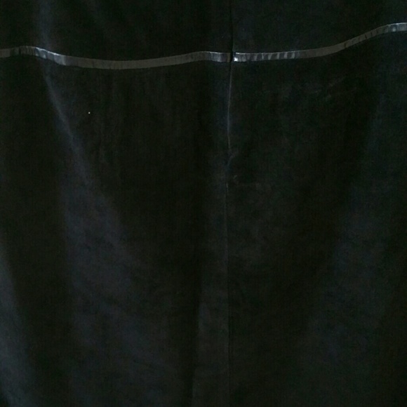 Skirt - Picture 2 of 2