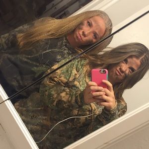 Meet your Posher, Hunter