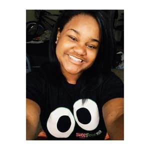 Meet your Posher, Ebony