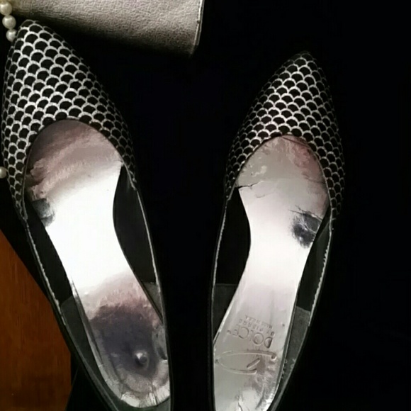 GIFTED ***   Black Glittery shoes! - Picture 3 of 3
