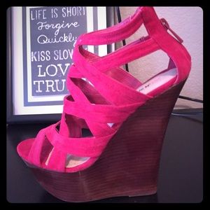 Pink wedges