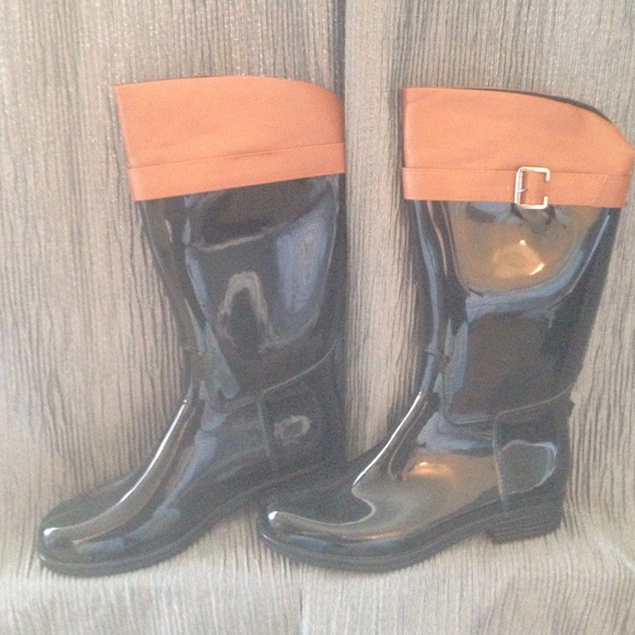 camel rain boots
