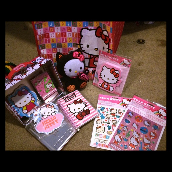 HELLO KITTY collection bundle