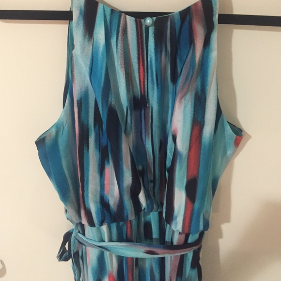 Maxi - Picture 3 of 4