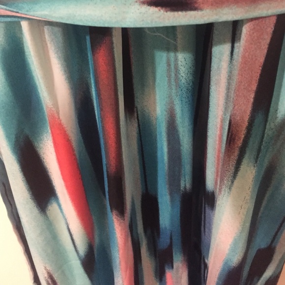 Maxi - Picture 4 of 4