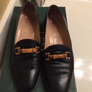 Navy Gucci loafers with bamboo
