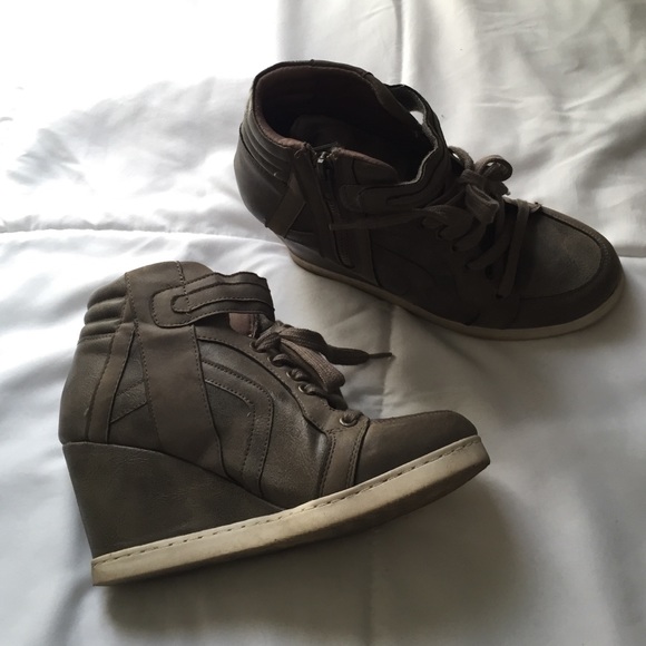 High-top sneaker wedges