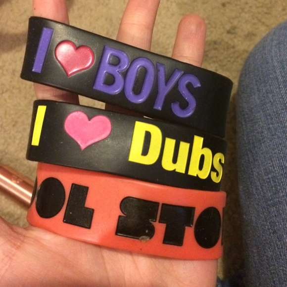 3 rubber bracelets