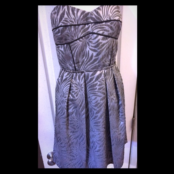 NWT Cynthia Steffe Gray and Silver Dress - Picture 1 of 4