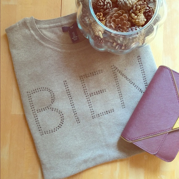 GAP Sweaters - Gap Embellished sweater