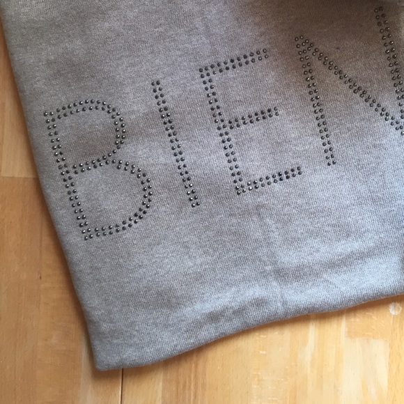 Gap Embellished sweater - Picture 2 of 3