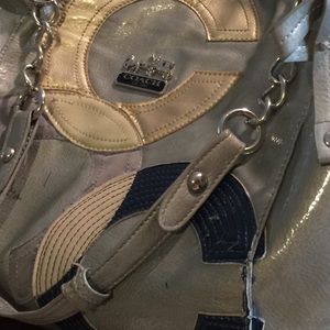 Meet your Posher, Roxana