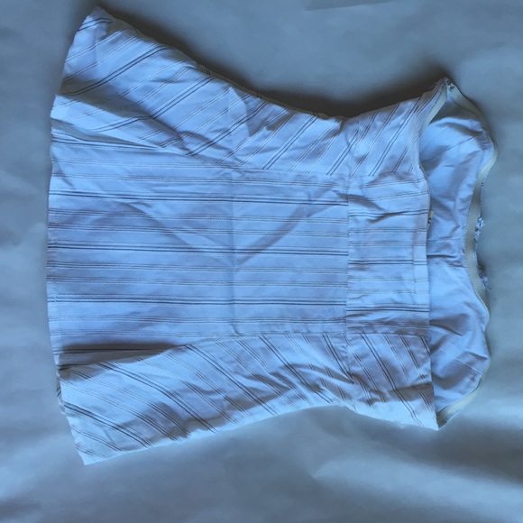 Pin striped Guess tube top - Picture 3 of 3