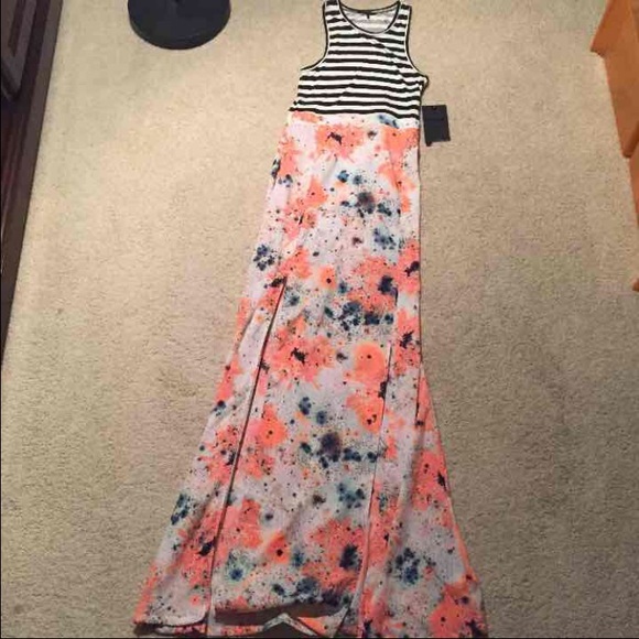 Hurley maxi dress with front slits (s)