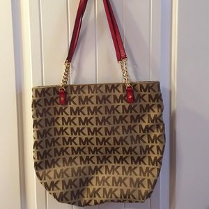 Like new MIchael Kors purse