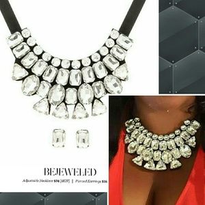 BEJEWELED NECKLACE **NWT*"