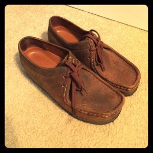 Dark brown wallabies