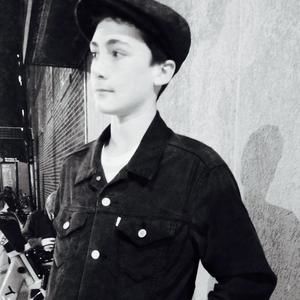 Meet your Posher, Blake