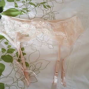 Garter belt
