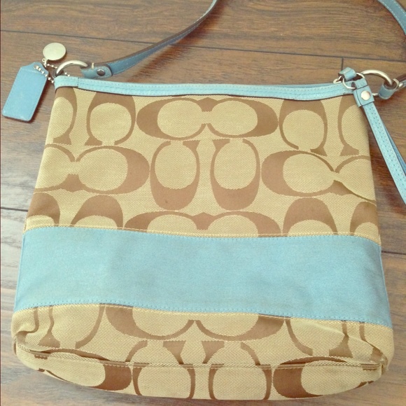 ✨Authentic coach purse✨