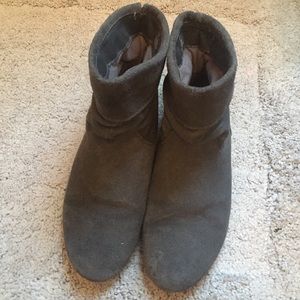 Aerie gray ankle boots