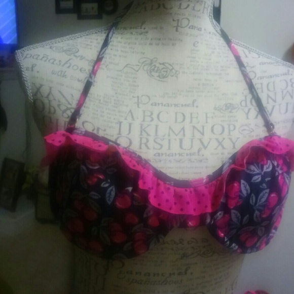 Two peice - Picture 3 of 4
